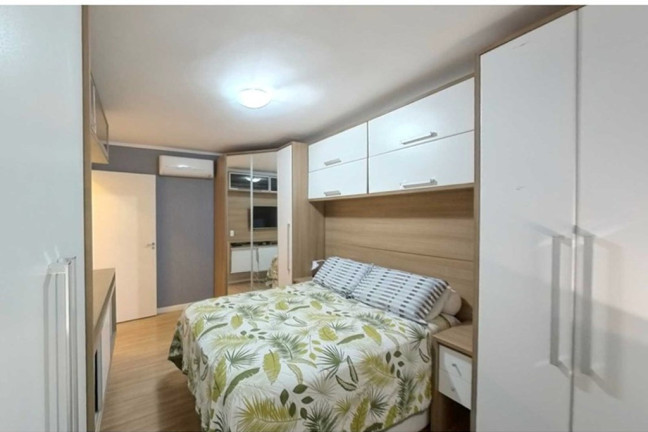 Imagem Apartamento com 2 Quartos à Venda, 59 m² em Cristal - Porto Alegre Imagem Apartamento com 2 Quartos à Venda, 59 m² em Cristal - Porto Alegre