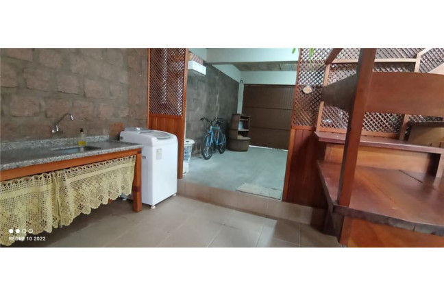 Imagem Casa com 2 Quartos à Venda, 210 m² em Vila Nova - Porto Alegre Imagem Casa com 2 Quartos à Venda, 210 m² em Vila Nova - Porto Alegre