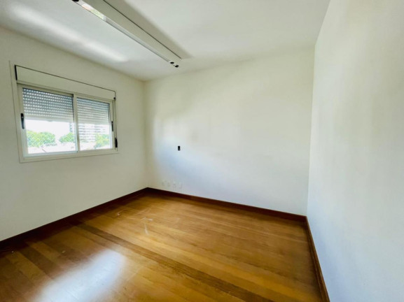Imagem Apartamento com 3 Quartos à Venda, 215 m² em Sumaré - São Paulo