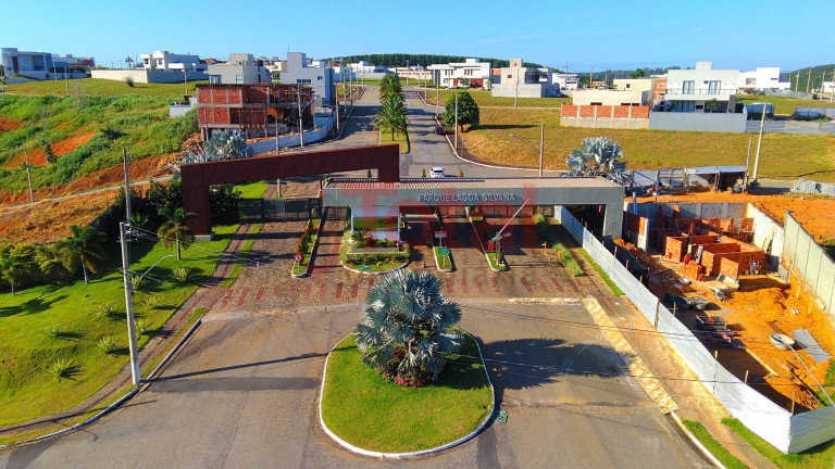 Terreno à Venda, 900 m² em Caratinga