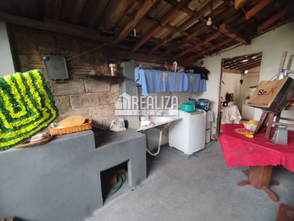 Imagem Casa com 3 Quartos à Venda, 240 m² em Núcleo Habitacional Silvério Cartafina - Uberaba