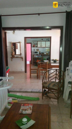 Imagem Casa com 6 Quartos à Venda, 300 m² em Vinhateiro - São Pedro Da Aldeia Imagem Casa com 6 Quartos à Venda, 300 m² em Vinhateiro - São Pedro Da Aldeia