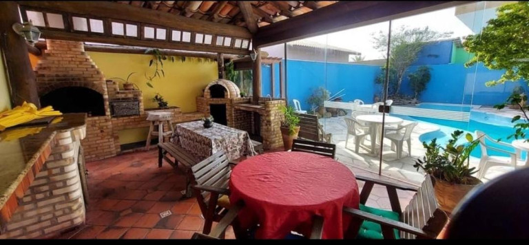 Imagem Casa com 4 Quartos para Temporada, 160 m² em Foguete - Cabo Frio