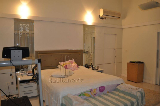 Imagem Casa com 4 Quartos para Alugar, 462 m² em Tarumã - Manaus
