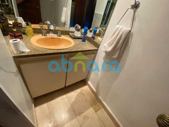 Imagem Cobertura com 2 Quartos à Venda, 200 m² em Copacabana - Rio De Janeiro