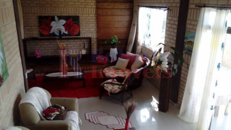 Imagem Casa à Venda, 340 m² em Caieiras - Guaratuba Imagem Casa à Venda, 340 m² em Caieiras - Guaratuba