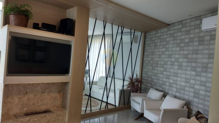 Imagem Casa com 4 Quartos à Venda, 11.500 m² em Centro - Bombinhas
