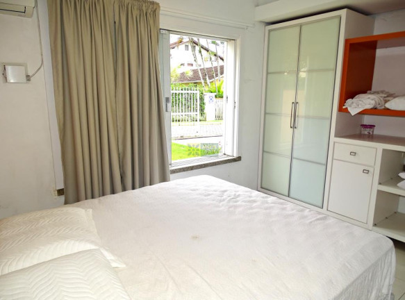 Imagem Casa com 4 Quartos para Alugar ou Temporada, 215 m² em Centro - Porto Belo Imagem Casa com 4 Quartos para Alugar ou Temporada, 215 m² em Centro - Porto Belo