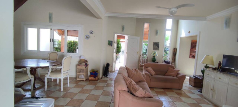 Imagem Casa com 3 Quartos à Venda, 600 m² em Estância São José - Peruíbe Imagem Casa com 3 Quartos à Venda, 600 m² em Estância São José - Peruíbe