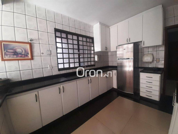 Imagem Sobrado com 3 Quartos à Venda, 270 m² em Jardim América - Goiânia