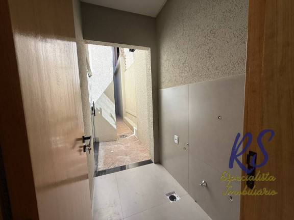 Imagem Casa com 3 Quartos à Venda, 111 m² em Residencial Hugo De Moraes - Goiânia Imagem Casa com 3 Quartos à Venda, 111 m² em Residencial Hugo De Moraes - Goiânia