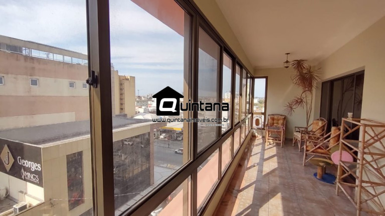 Imagem Apartamento com 2 Quartos à Venda, 246 m² em Centro - Pelotas
