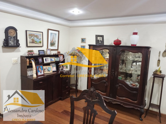 Imagem Casa com 6 Quartos à Venda, 290 m² Imagem Casa com 6 Quartos à Venda, 290 m²