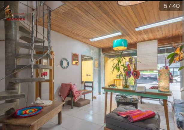 Imagem Casa com 5 Quartos à Venda, 240 m² em Moema - São Paulo Imagem Casa com 5 Quartos à Venda, 240 m² em Moema - São Paulo