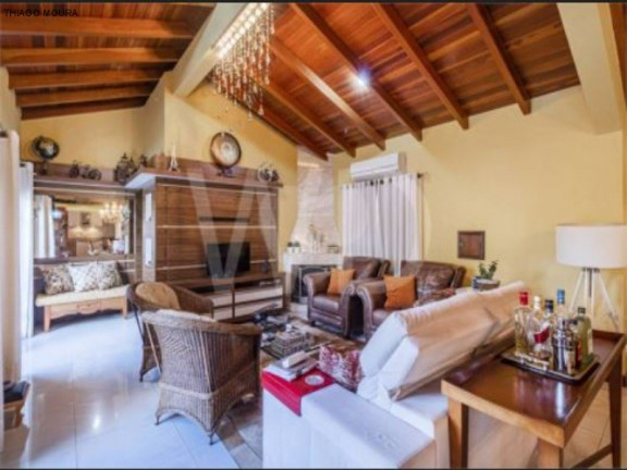 Imagem Imóvel com 3 Quartos à Venda, 314 m² em Jardim Itu - Porto Alegre Imagem Imóvel com 3 Quartos à Venda, 314 m² em Jardim Itu - Porto Alegre