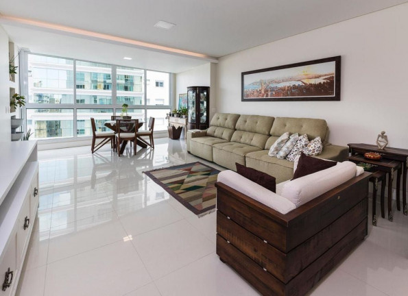 Imagem Apartamento com 3 Quartos à Venda, 152 m² em Centro - Balneário Camboriú
