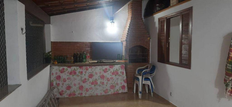 Imagem Casa com 2 Quartos à Venda, 130 m² em São Lourenço - Niterói Imagem Casa com 2 Quartos à Venda, 130 m² em São Lourenço - Niterói