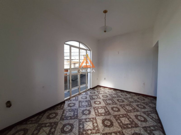Imagem Casa com 3 Quartos à Venda, 100 m²