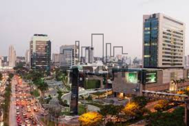 Imóvel à Venda, 925 m² em Berrini - São Paulo