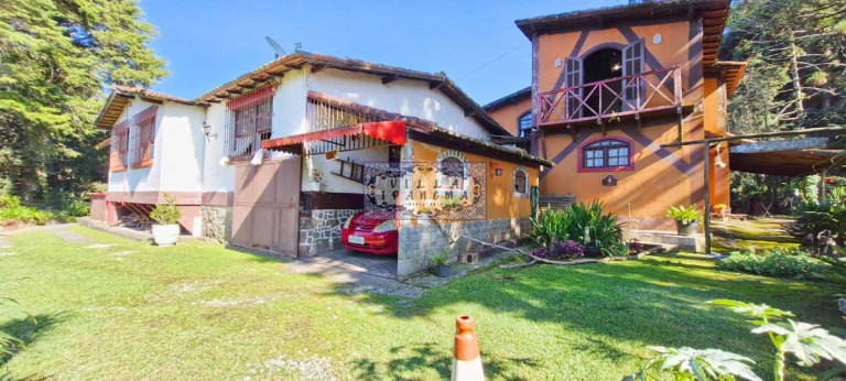Imagem Imóvel com 10 Quartos à Venda, 7.000 m² em Quitandinha - Petropolis