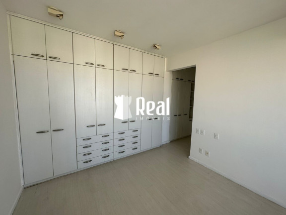 Imagem Apartamento com 4 Quartos para Alugar, 250 m² em Vitória - Salvador