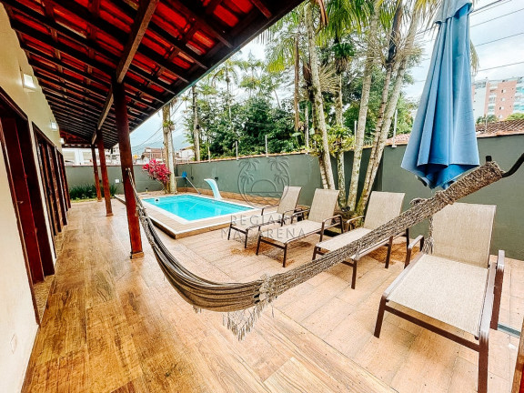 Imagem Casa com 5 Quartos à Venda, 200 m² em Acaraú - Ubatuba