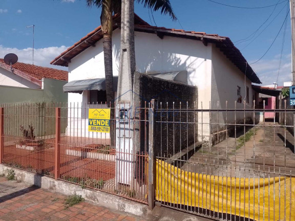 Casa com 2 Quartos à Venda, 330 m² em Vila Brasil - Pirassununga