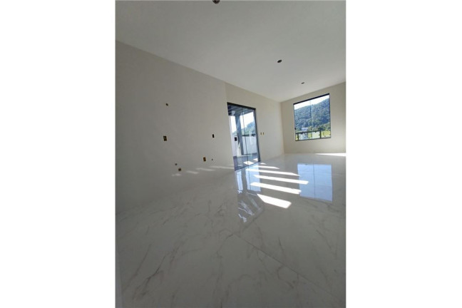 Imagem Casa com 3 Quartos à Venda, em Forquilhas - São José Imagem Casa com 3 Quartos à Venda, em Forquilhas - São José