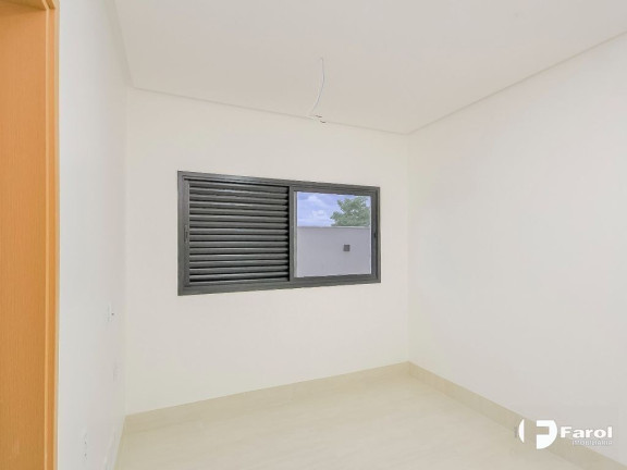 Imagem Casa de Condomínio com 4 Quartos à Venda, 215 m² em Residencial Goiânia Golfe Clube - Goiânia Imagem Casa de Condomínio com 4 Quartos à Venda, 215 m² em Residencial Goiânia Golfe Clube - Goiânia