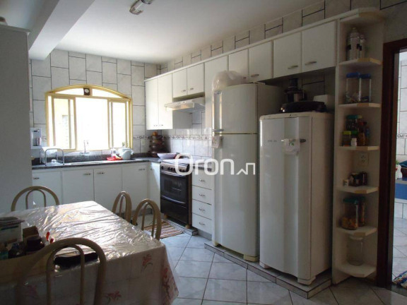 Imagem Sobrado com 4 Quartos à Venda, 393 m² em Vila Itatiaia - Goiânia