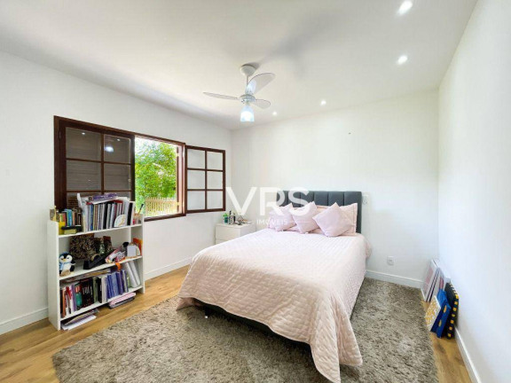 Imagem Casa com 4 Quartos à Venda, 216 m² em Cascata Do Imbuí - Teresópolis