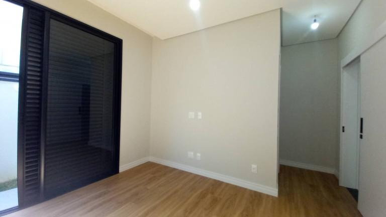 Imagem Casa com 3 Quartos à Venda, 300 m² em Residencial Ouroville - Taubaté Imagem Casa com 3 Quartos à Venda, 300 m² em Residencial Ouroville - Taubaté