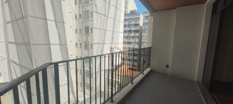 Imagem Imóvel com 3 Quartos à Venda, 150 m² em Icaraí - Niterói Imagem Imóvel com 3 Quartos à Venda, 150 m² em Icaraí - Niterói