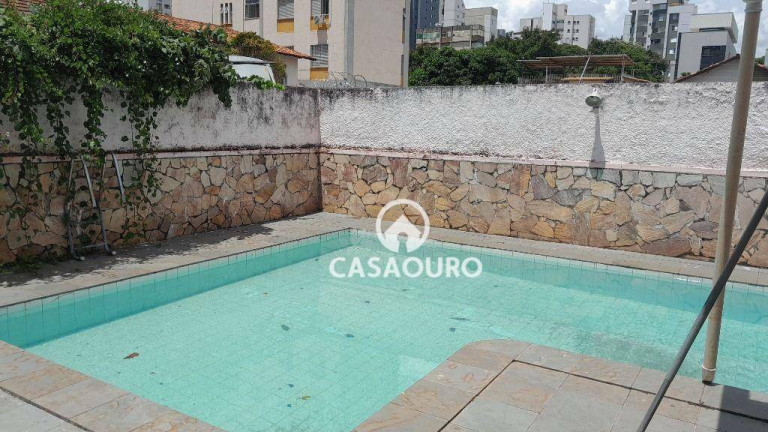 Casa com 6 Quartos à Venda, 400 m² em Serra - Belo Horizonte