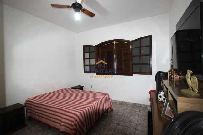 Imagem Casa com 4 Quartos à Venda, 385 m² em Centro - Ibirité