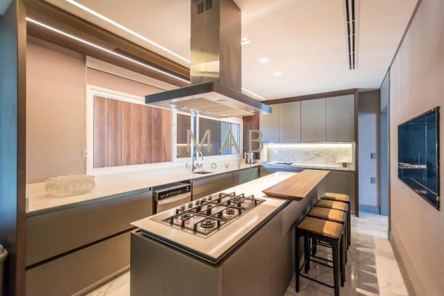 Imagem Casa com 7 Quartos à Venda, 780 m² em Jurerê Internacional - Florianópolis Imagem Casa com 7 Quartos à Venda, 780 m² em Jurerê Internacional - Florianópolis
