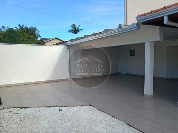 Imagem Casa com 3 Quartos à Venda, 166 m² em Centro - Guaratuba