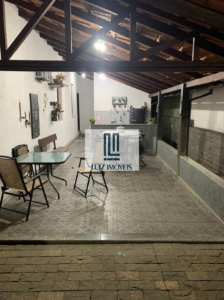 Imagem Casa com 4 Quartos à Venda, 244 m² em Centro - Paraíba Do Sul Imagem Casa com 4 Quartos à Venda, 244 m² em Centro - Paraíba Do Sul