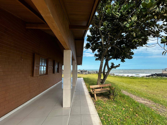 Imagem Casa com 3 Quartos à Venda, 518 m² em Centro - Barra Velha