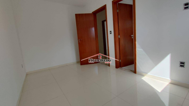 Imagem Apartamento com 3 Quartos à Venda, 129 m² em Canto Do Forte - Praia Grande Imagem Apartamento com 3 Quartos à Venda, 129 m² em Canto Do Forte - Praia Grande