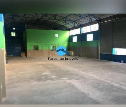 Galpão à Venda, 1.100 m² em Vila Santa Antonia - Diadema