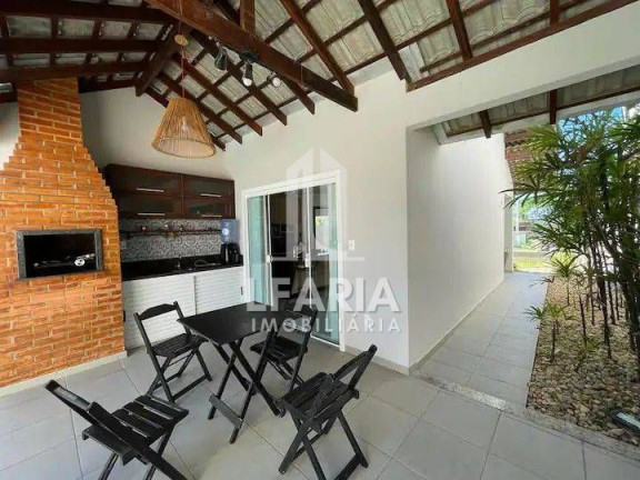 Imagem Casa com 2 Quartos à Venda, 124 m² em Brasilia - Itapoá