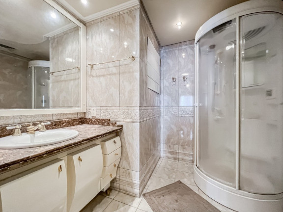 Imagem Apartamento com 3 Quartos à Venda, 182 m² em Moinhos De Vento - Porto Alegre