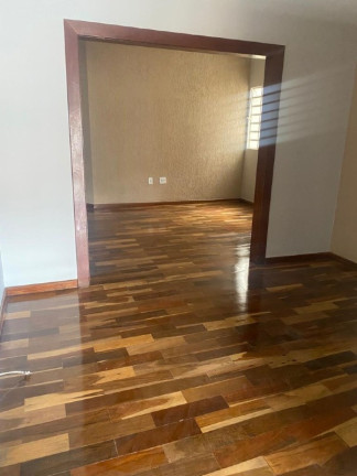 Imagem Casa com 3 Quartos à Venda, 180 m² em São João Batista - Belo Horizonte Imagem Casa com 3 Quartos à Venda, 180 m² em São João Batista - Belo Horizonte