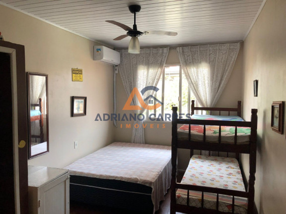 Imagem Casa com 7 Quartos à Venda, 198 m² em Centro - Balneário Piçarras