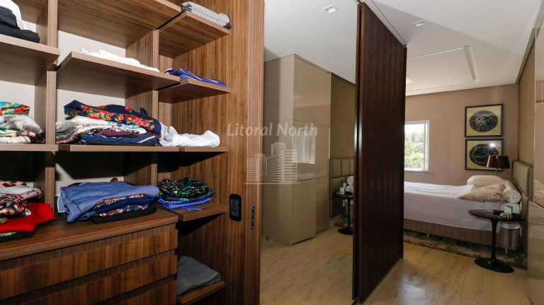 Imagem Apartamento com 3 Quartos à Venda, 235 m² em Pioneiros - Balneário Camboriú Imagem Apartamento com 3 Quartos à Venda, 235 m² em Pioneiros - Balneário Camboriú