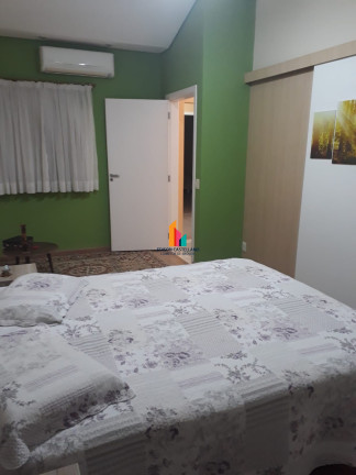 Imagem Casa com 4 Quartos à Venda, 240 m² em Horto De Santo Antonio - Jundiaí