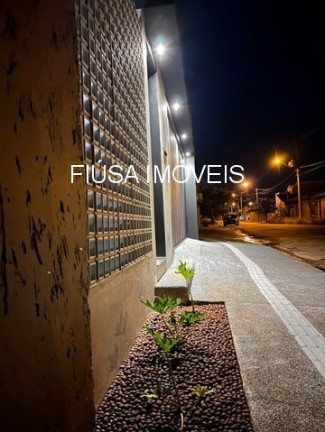 Imagem Casa com 3 Quartos à Venda,  em Aeroporto - Batatais