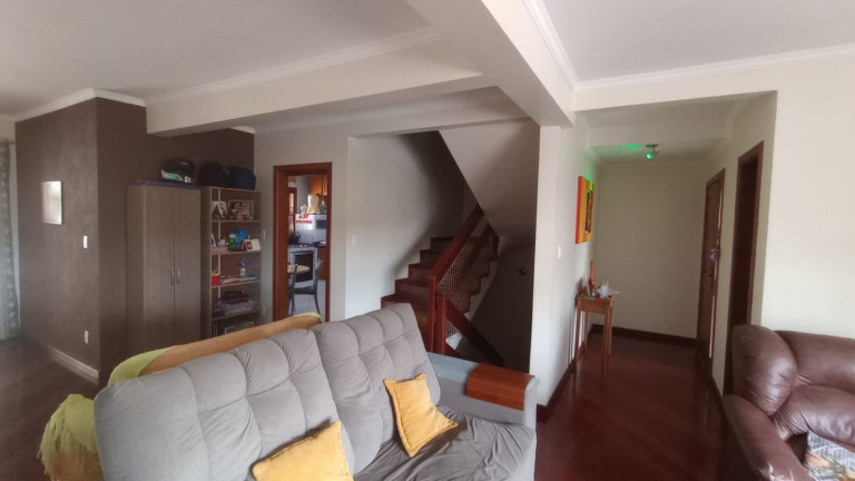 Imagem Casa com 3 Quartos à Venda, 220 m² em Espírito Santo - Porto Alegre