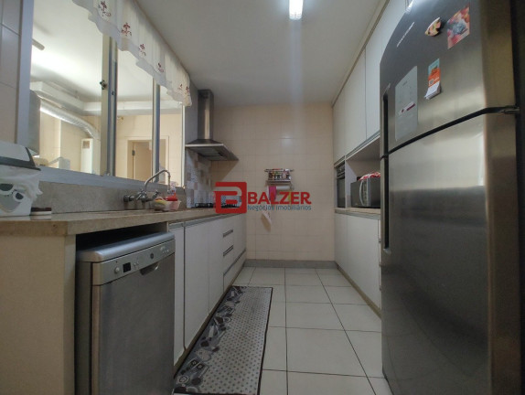 Imagem Apartamento com 4 Quartos à Venda, 264 m² em Centro - Florianópolis Imagem Apartamento com 4 Quartos à Venda, 264 m² em Centro - Florianópolis